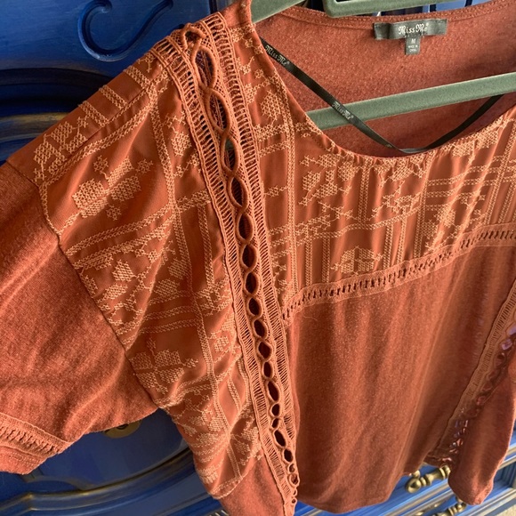 Miss Me Women's Lace T-Shirt Top Shirt Size Medium - Picture 2 of 4